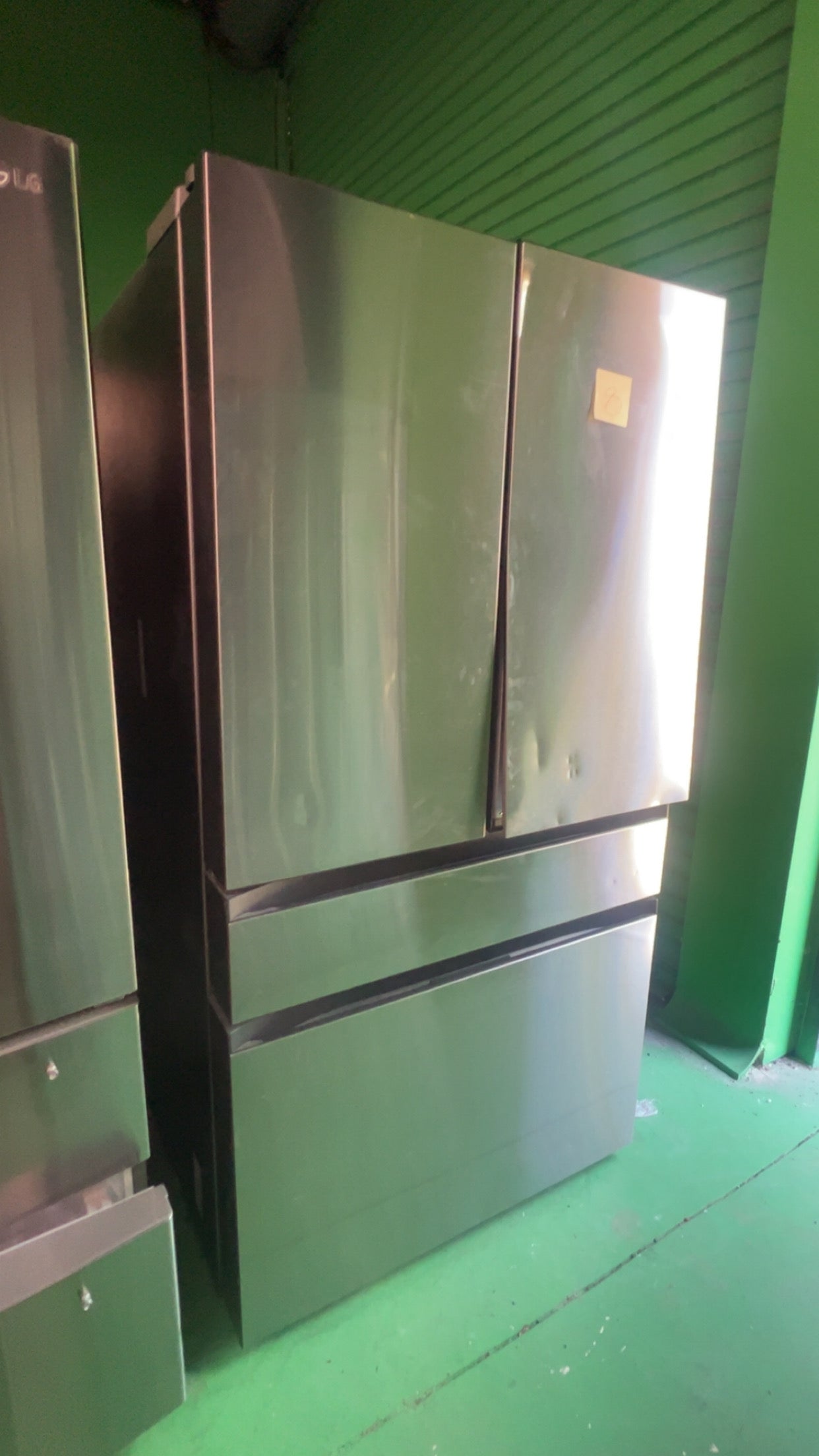 Bespoke 4-Door French Door Refrigerator (29 cu. ft.) with AutoFill Water Pitcher in Stainless Steel